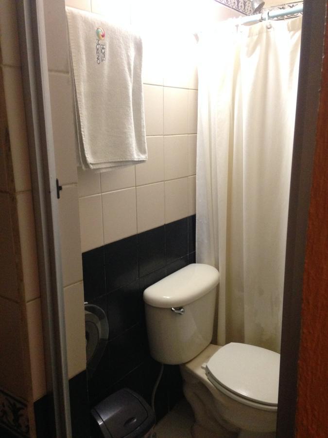Hotel Moreno 코아트사코알코스 외부 사진